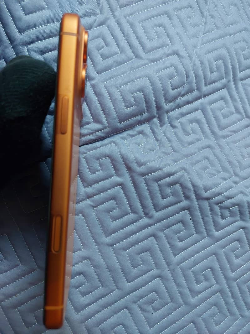 Apple iPhone 17 Pro Max 2
