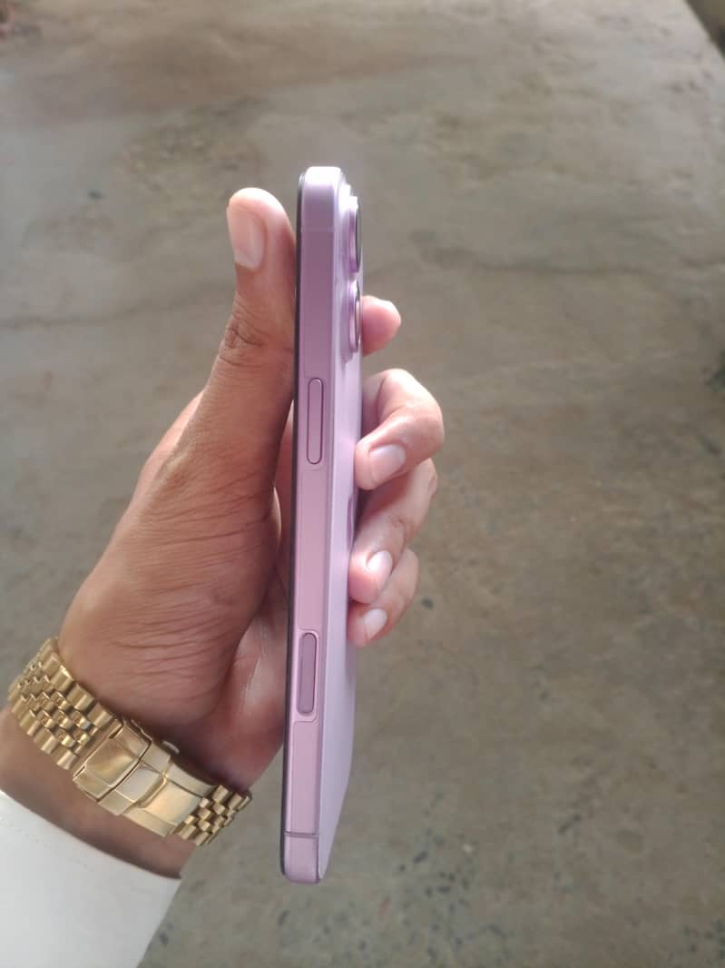 Apple iPhone 16 Plus 1