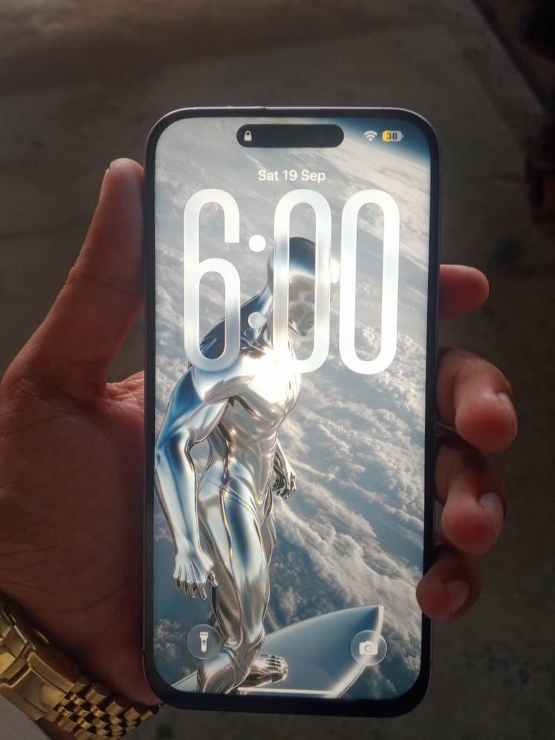 Apple iPhone 16 Plus 6