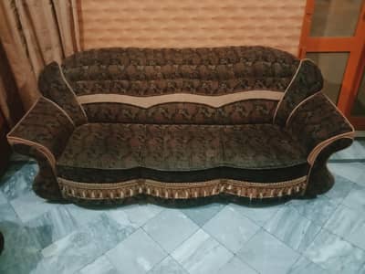 Brown colour 10/10 Sofa set