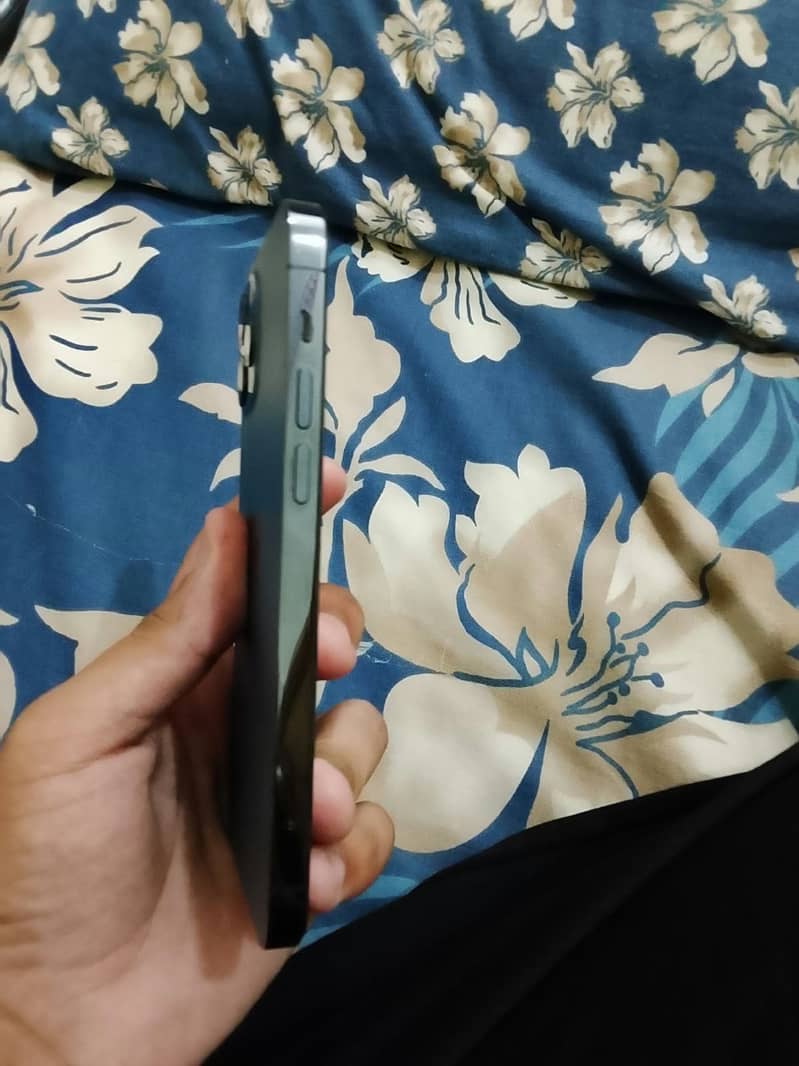 Apple iPhone 12 Pro 7