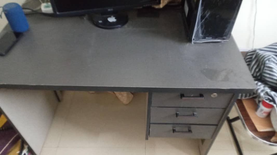 computer table 0