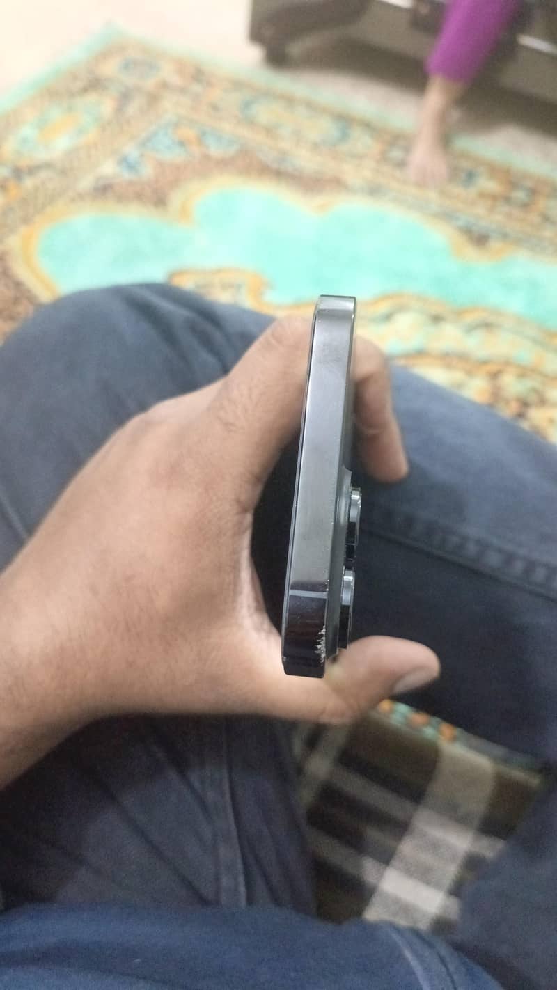 Apple iPhone 14 Pro Max 3