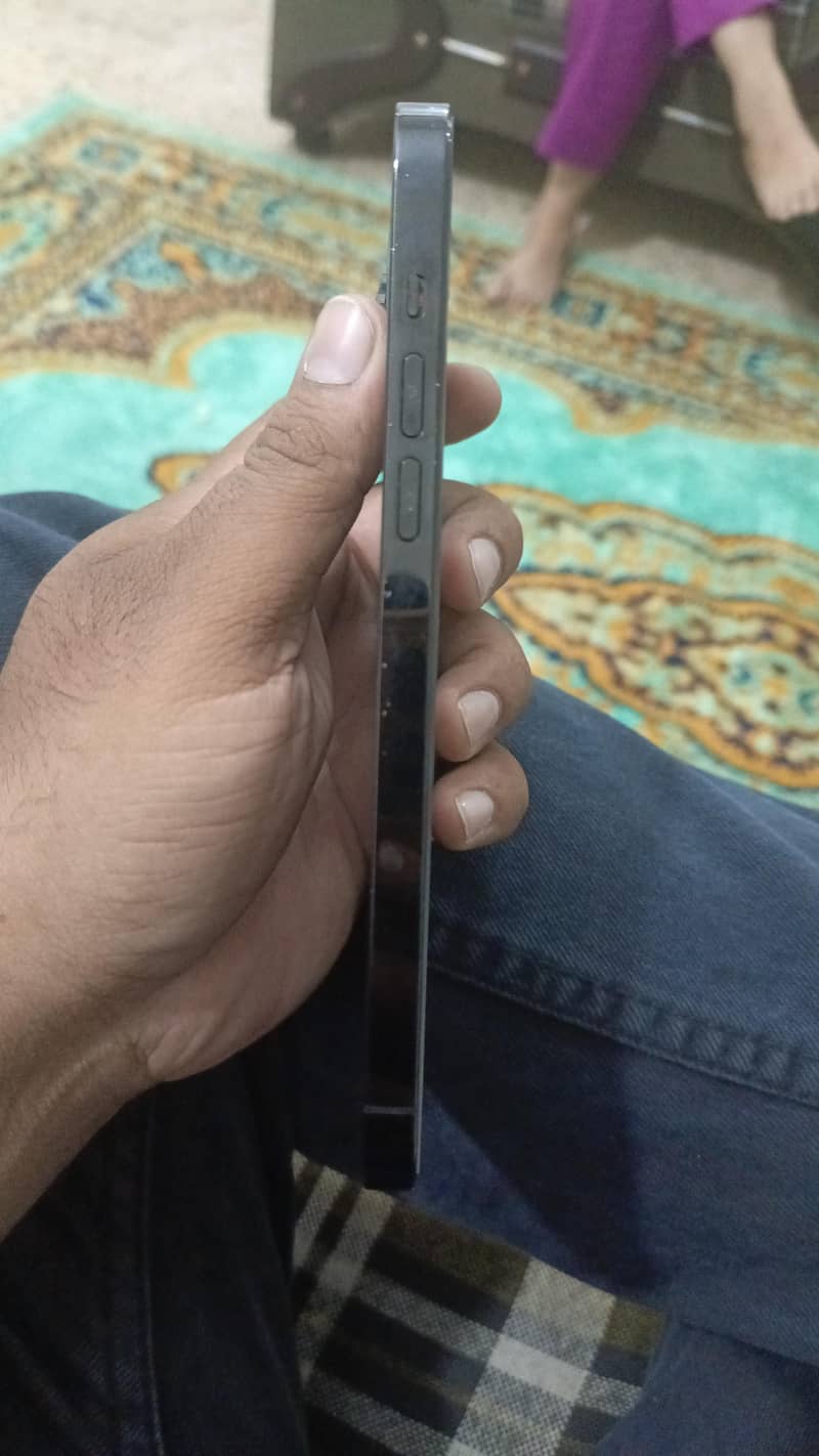 Apple iPhone 14 Pro Max 5
