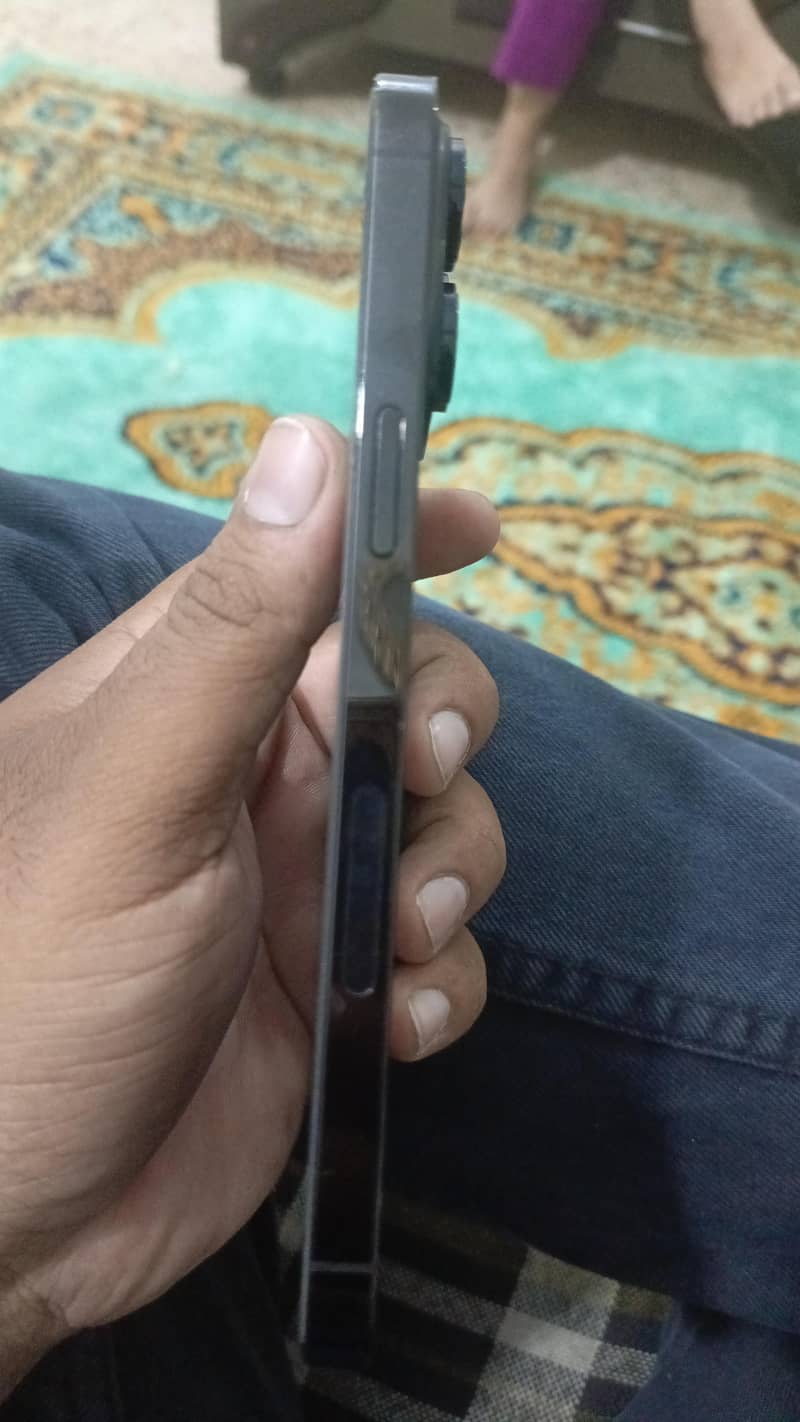 Apple iPhone 14 Pro Max 8