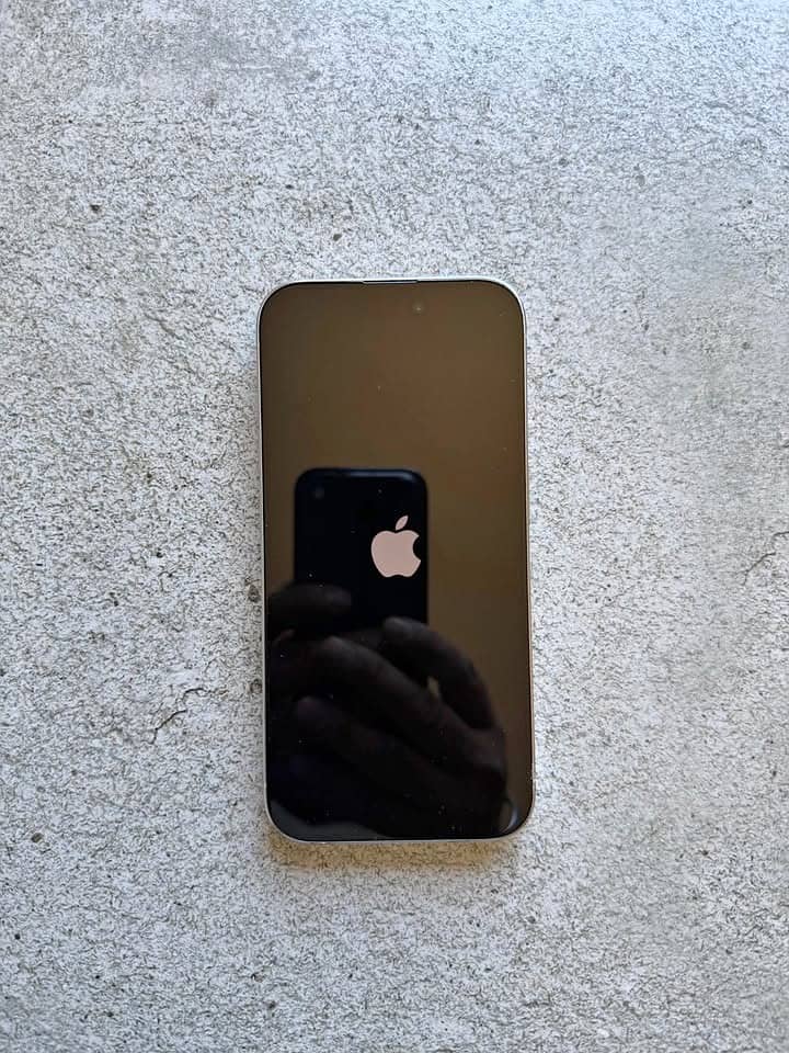 Apple iPhone 15 Pro 0