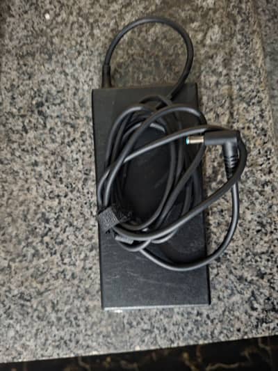 hp 150w charger 19.5V ⎓ 7.7A