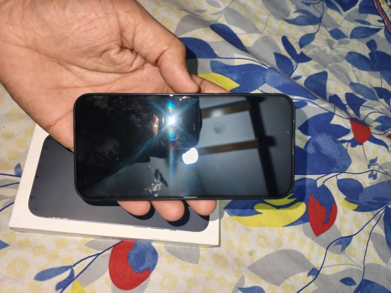 Apple iPhone 13 2