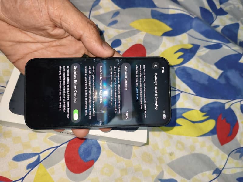 Apple iPhone 13 4