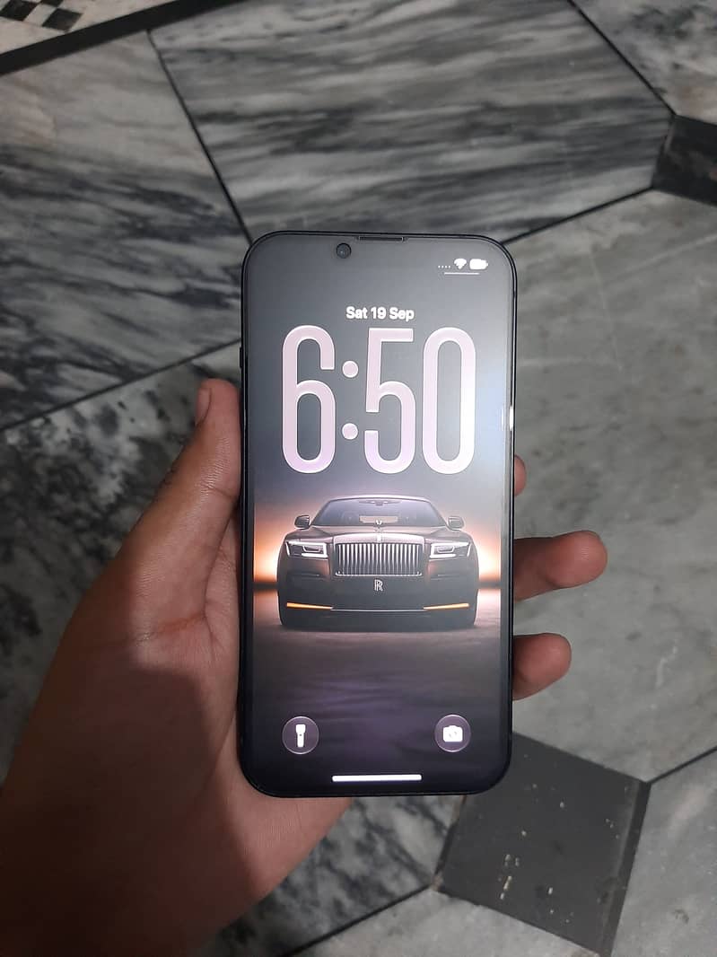 Apple iPhone 13 1