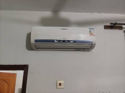 Mitsubishi 1.5 ton Inverter made in Japan