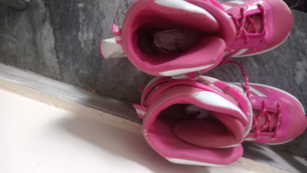 Skating shoes 3