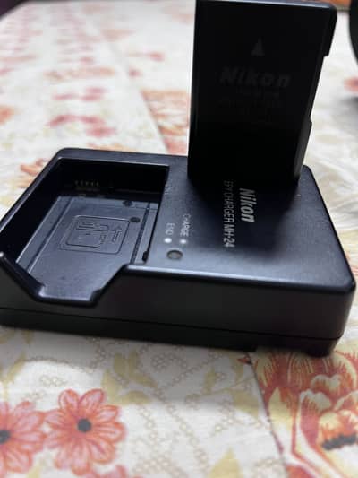 Sale DSLR nikon D5200 with 18/55 lens and yongnuo 50 mm lens