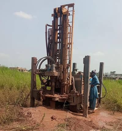 drill machine ki boring k leya rabta kary