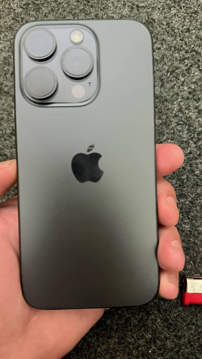 Apple iPhone 15 Pro 0