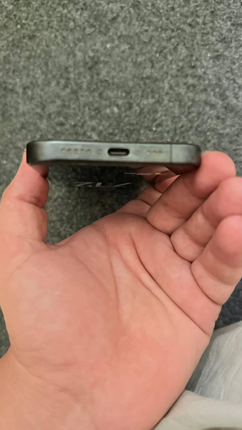 Apple iPhone 15 Pro 1