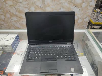 core i5 4th 8gb ram 320gb HDD 40m battery backup