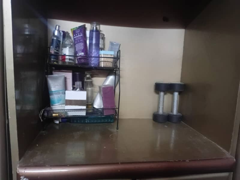 divider 4