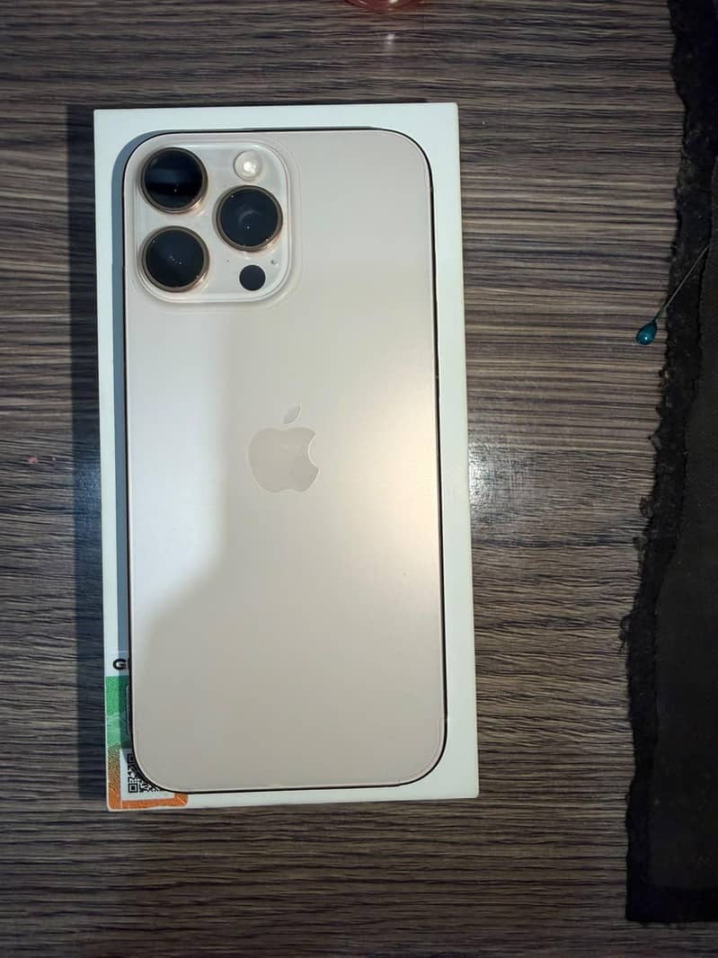 Apple iPhone 16 Pro Max 2