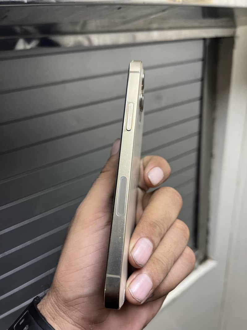 Apple iPhone 12 Pro 1
