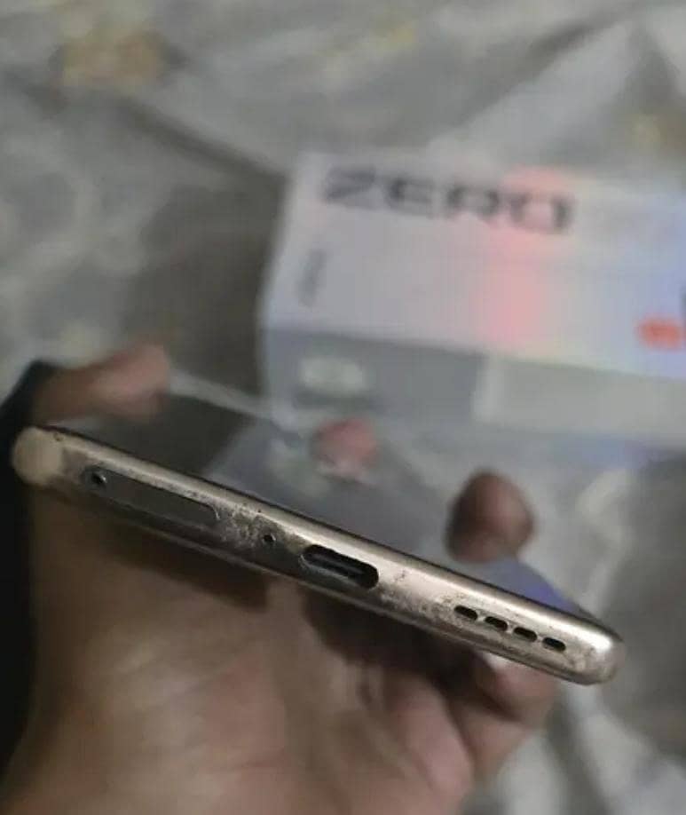 Infinix Zero 30 4