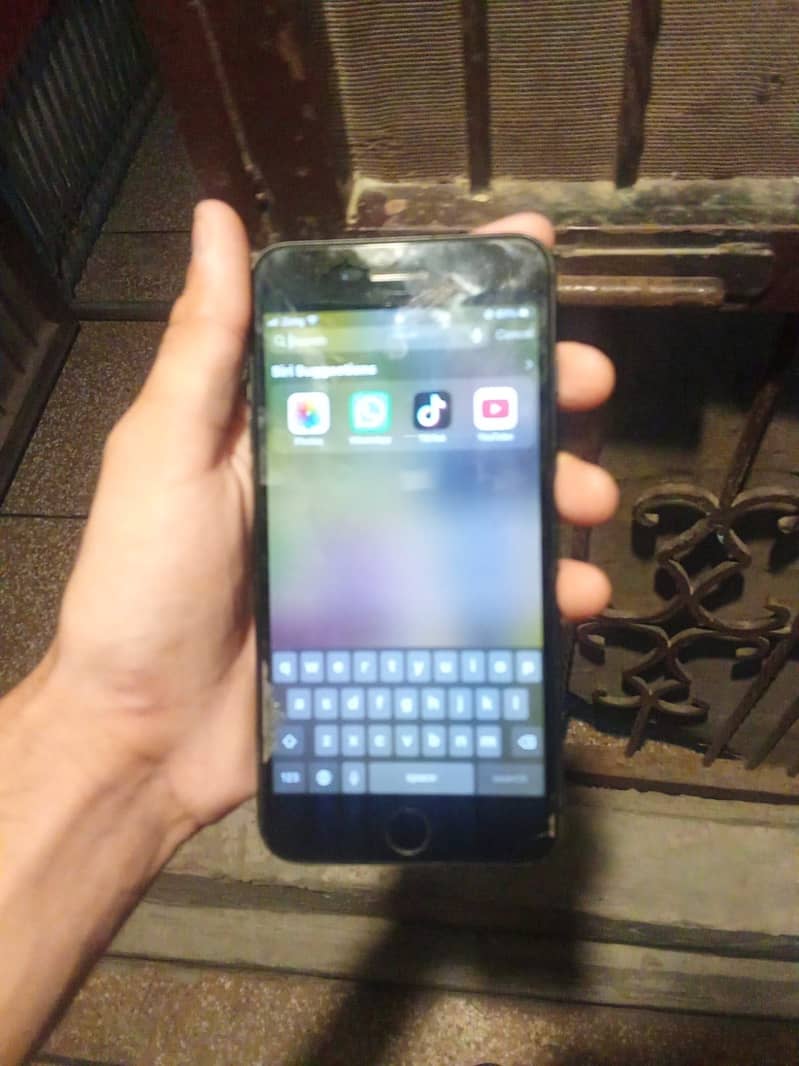 Apple iPhone 7 Plus 3