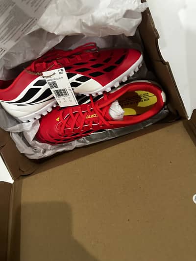 Adidas predator gripper shoes