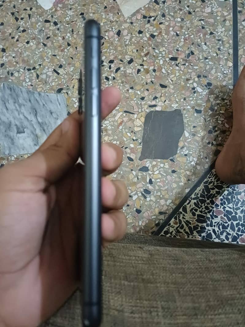Apple iPhone 11 1