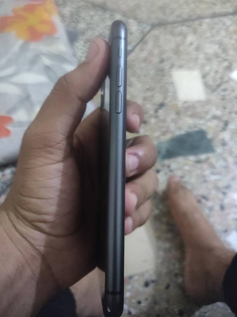 Apple iPhone 11 5
