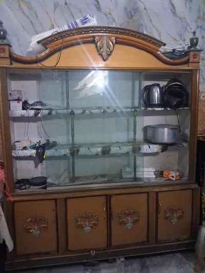 Showcase and mirror