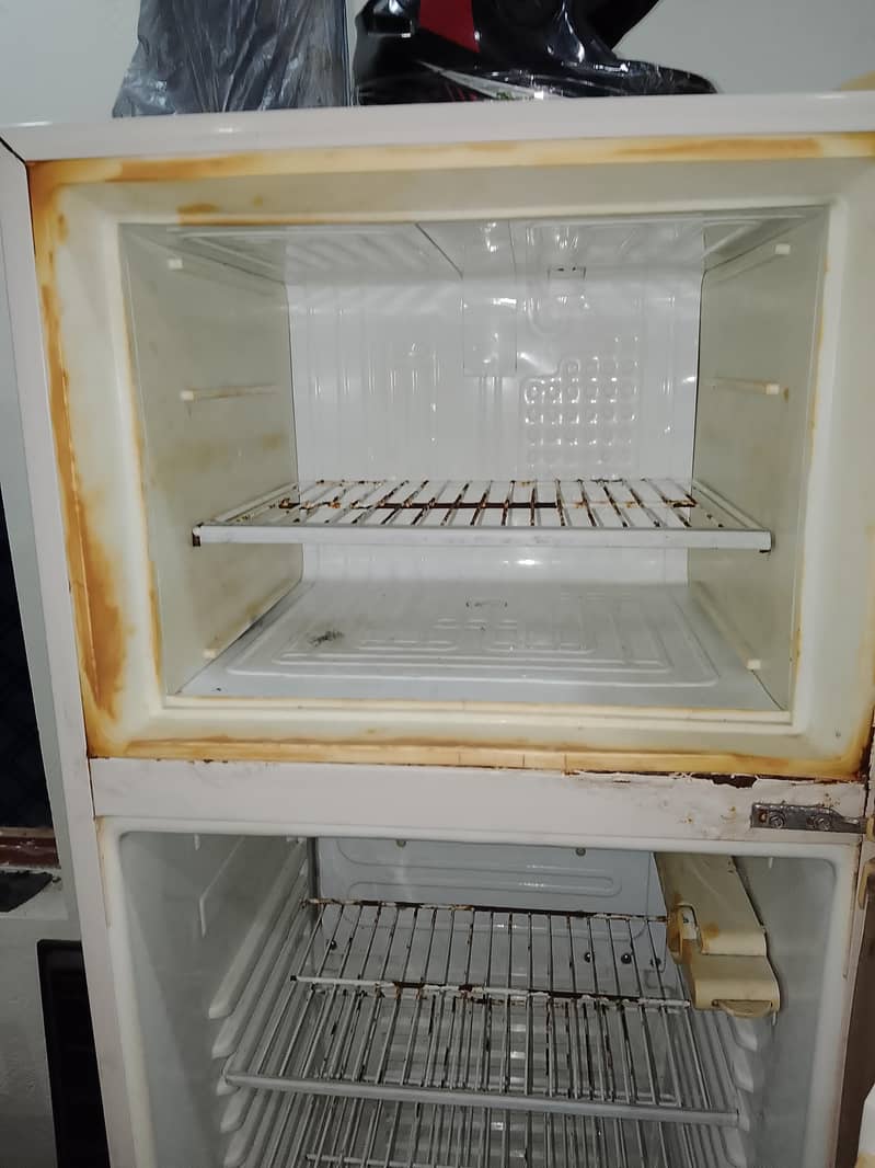 refrigerator 4