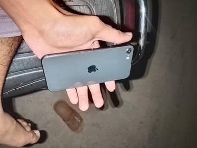 Apple iPhone SE