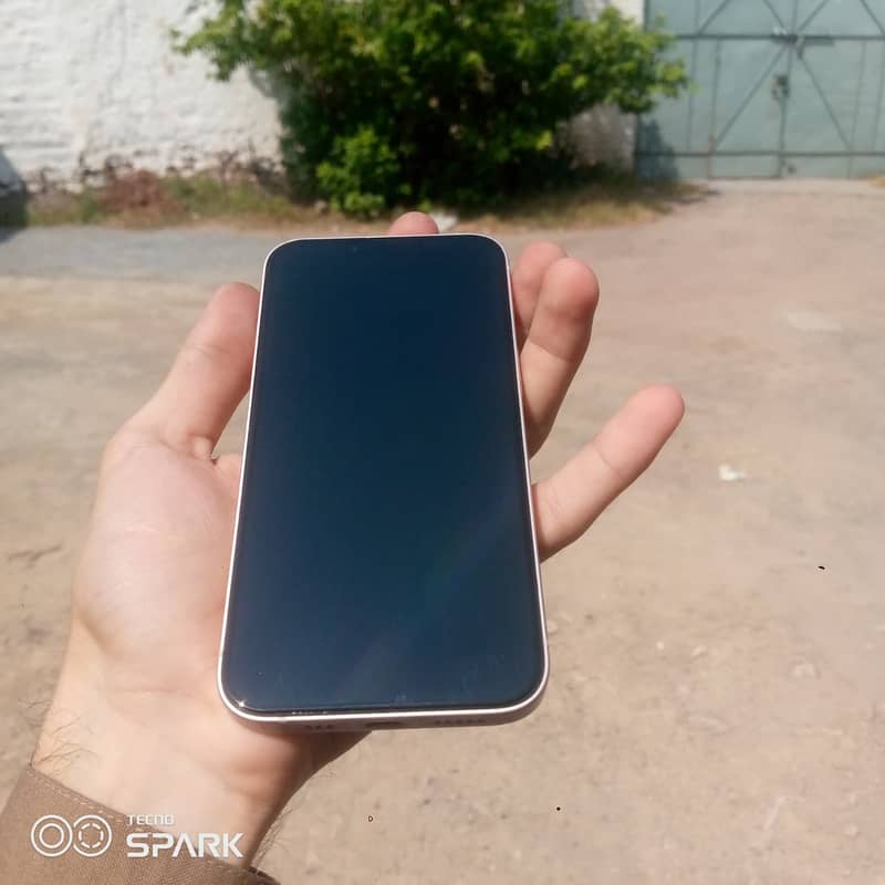 Apple iPhone 13 3