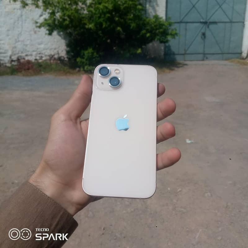 Apple iPhone 13 5