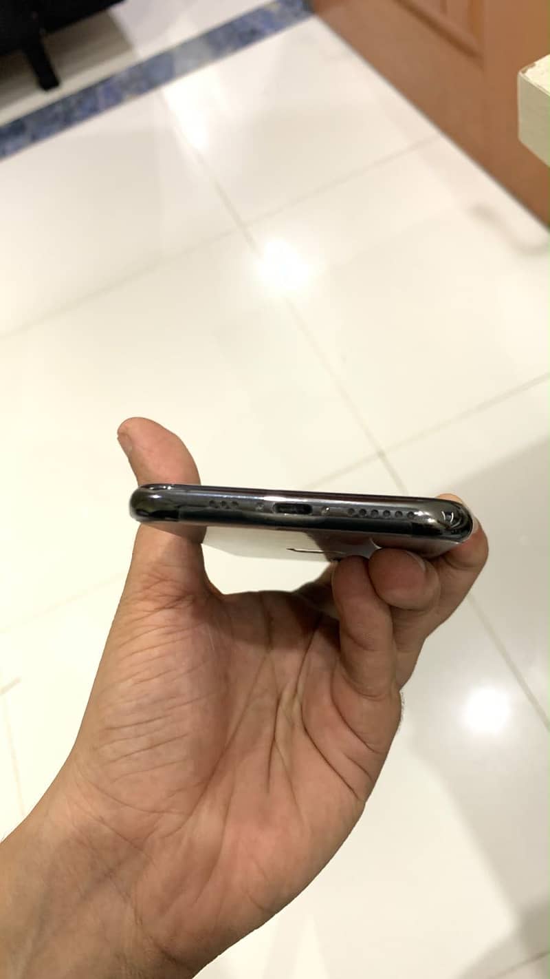 Apple iPhone 11 Pro 3