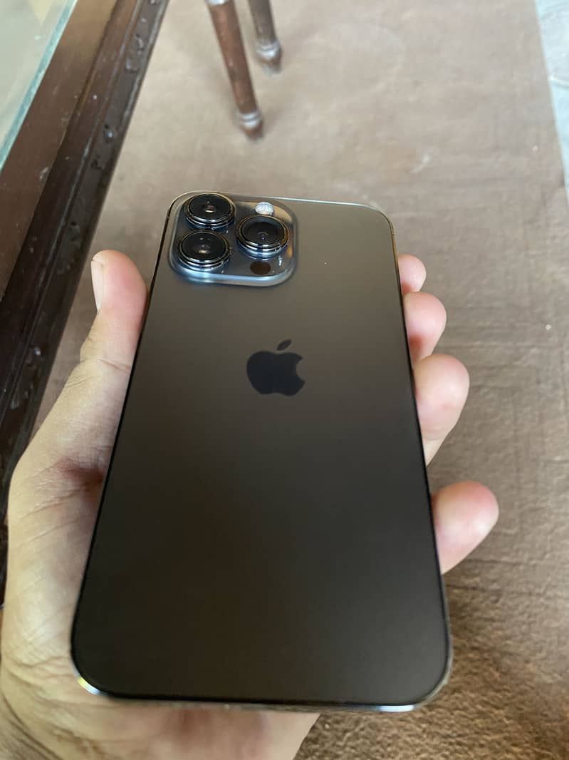 Apple iPhone 13 Pro 2