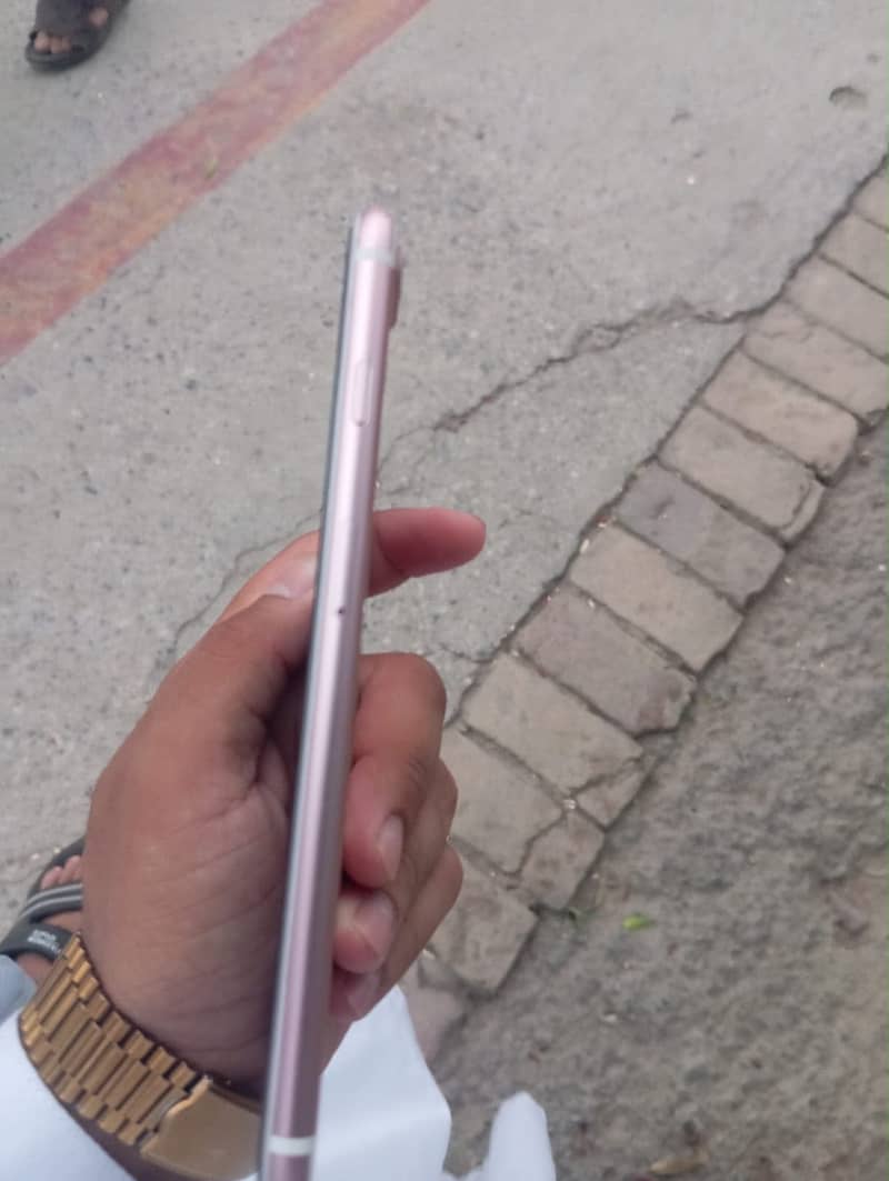 Apple iPhone 7 Plus 1