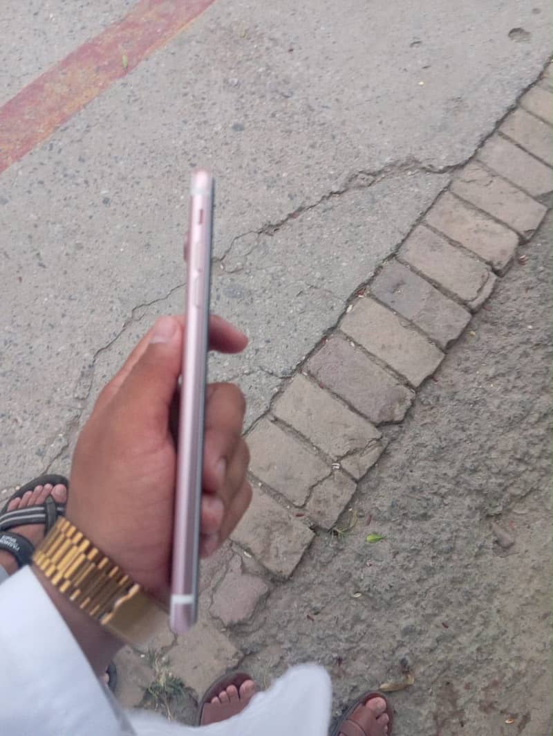 Apple iPhone 7 Plus 3
