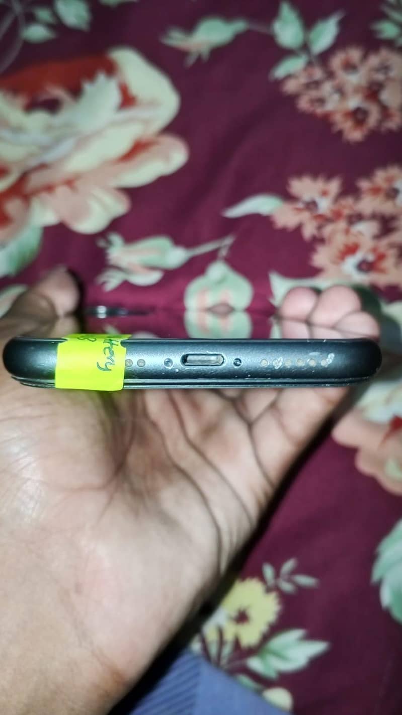 Apple iPhone 11 2