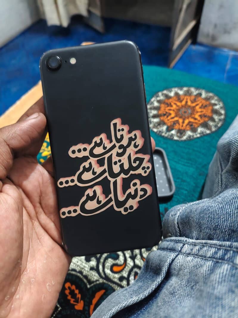 Apple iPhone SE 4