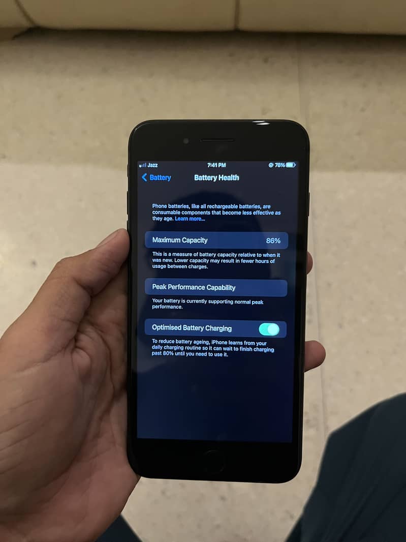 Apple iPhone 7 Plus 1