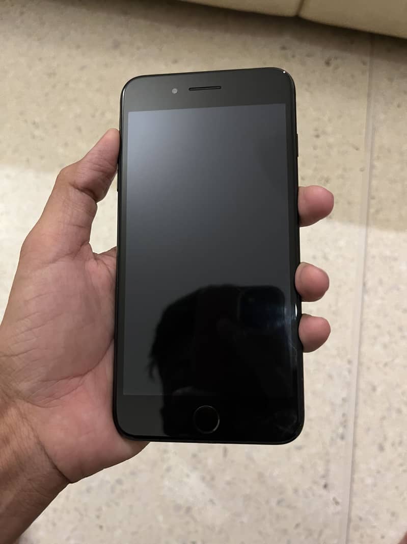 Apple iPhone 7 Plus 2