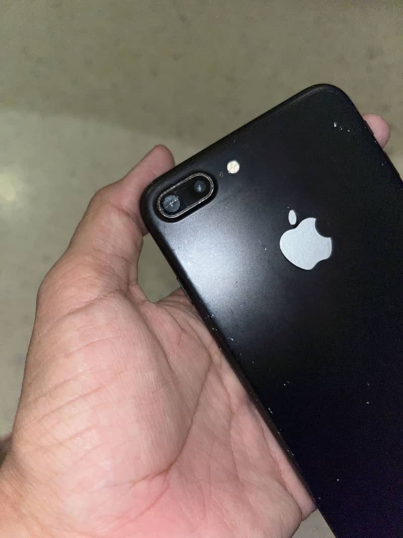 Apple iPhone 7 Plus 3