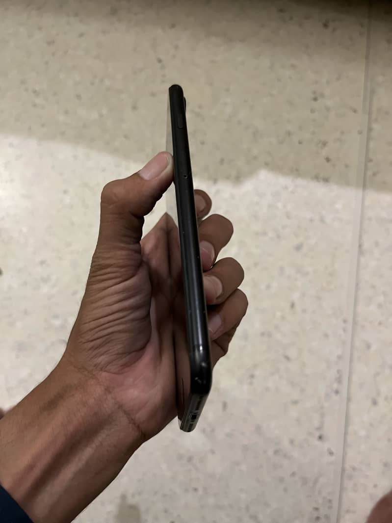 Apple iPhone 7 Plus 6