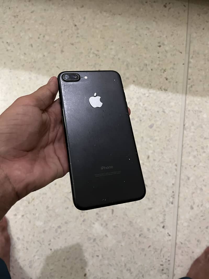 Apple iPhone 7 Plus 8