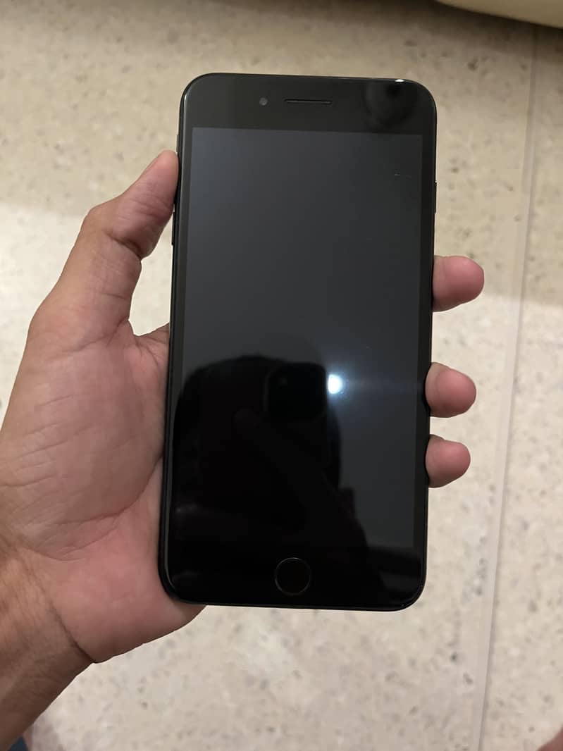 Apple iPhone 7 Plus 10