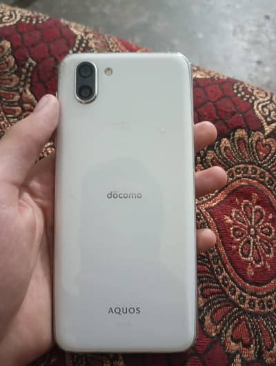 sharp aqas r2 back sa Thora SA tuta ha Baki bikul okay ha. koi issu na