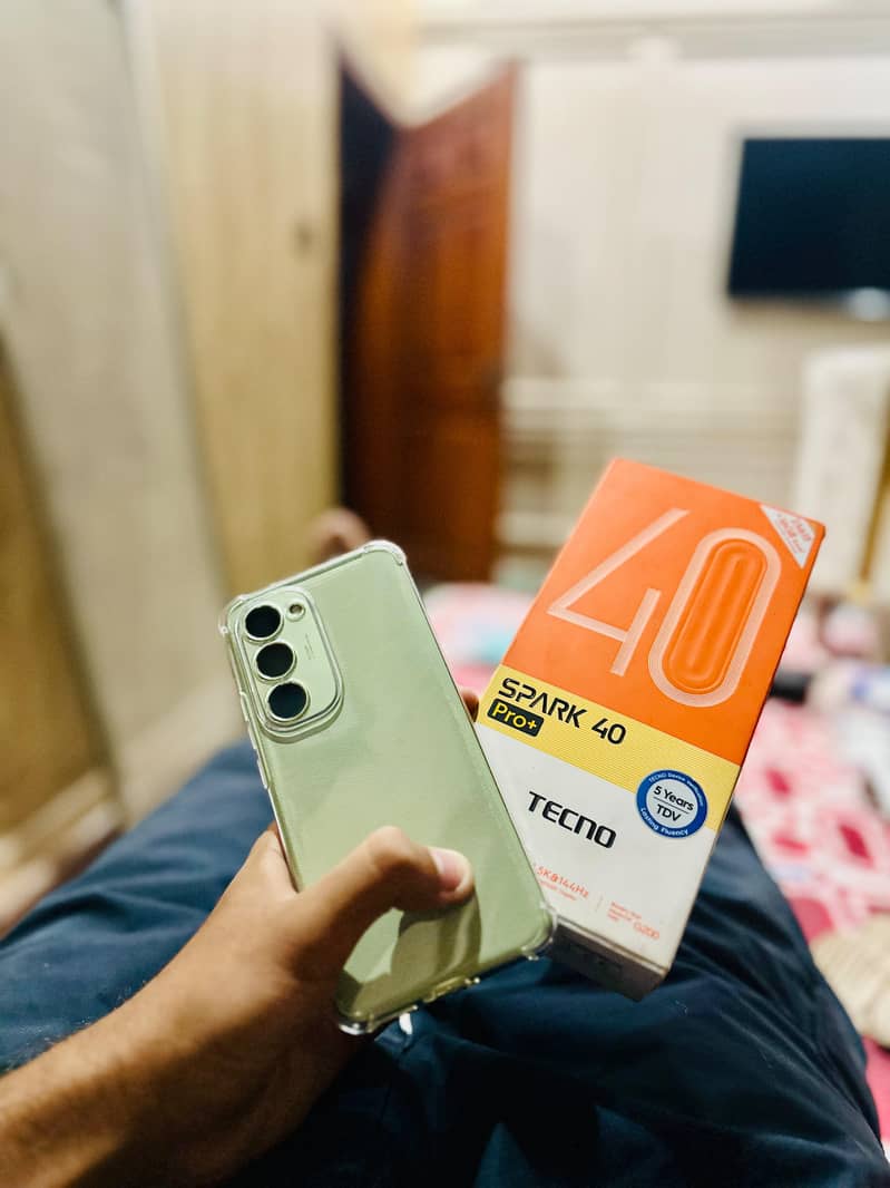 Tecno spark 40 pro plus 0