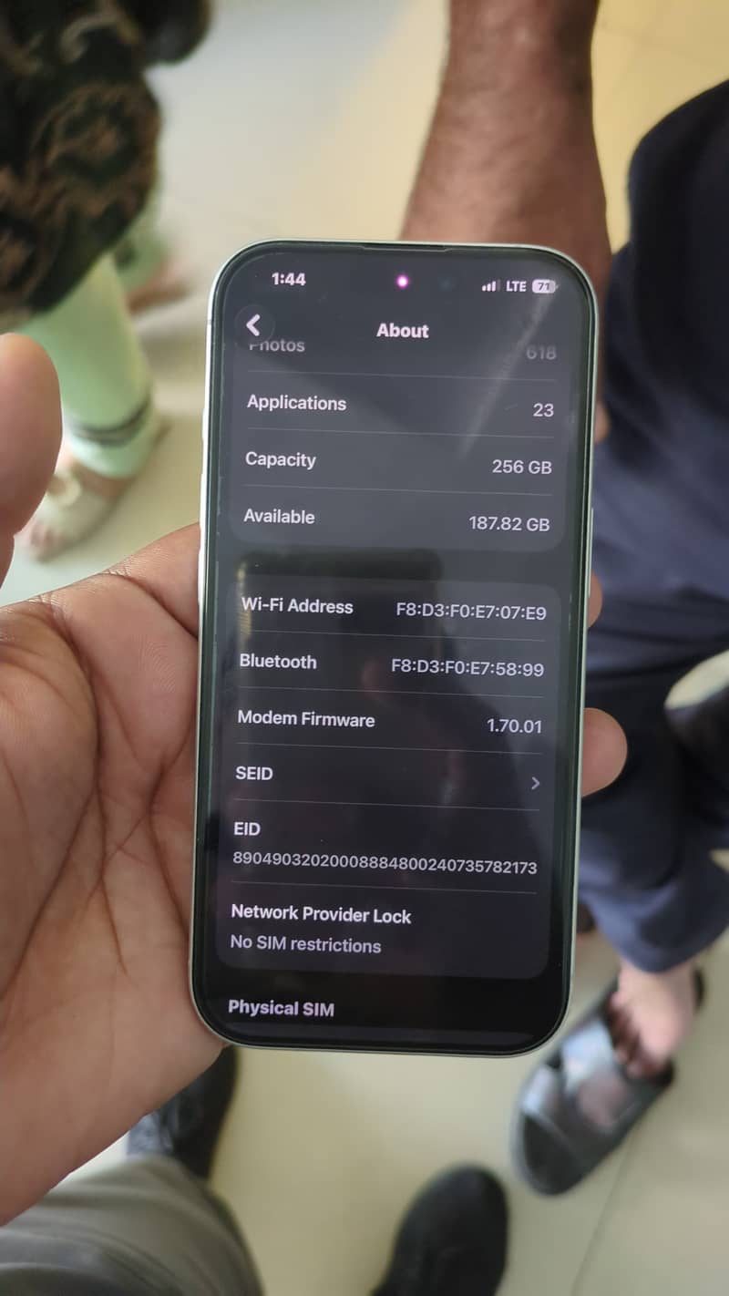 Apple iPhone 17 2