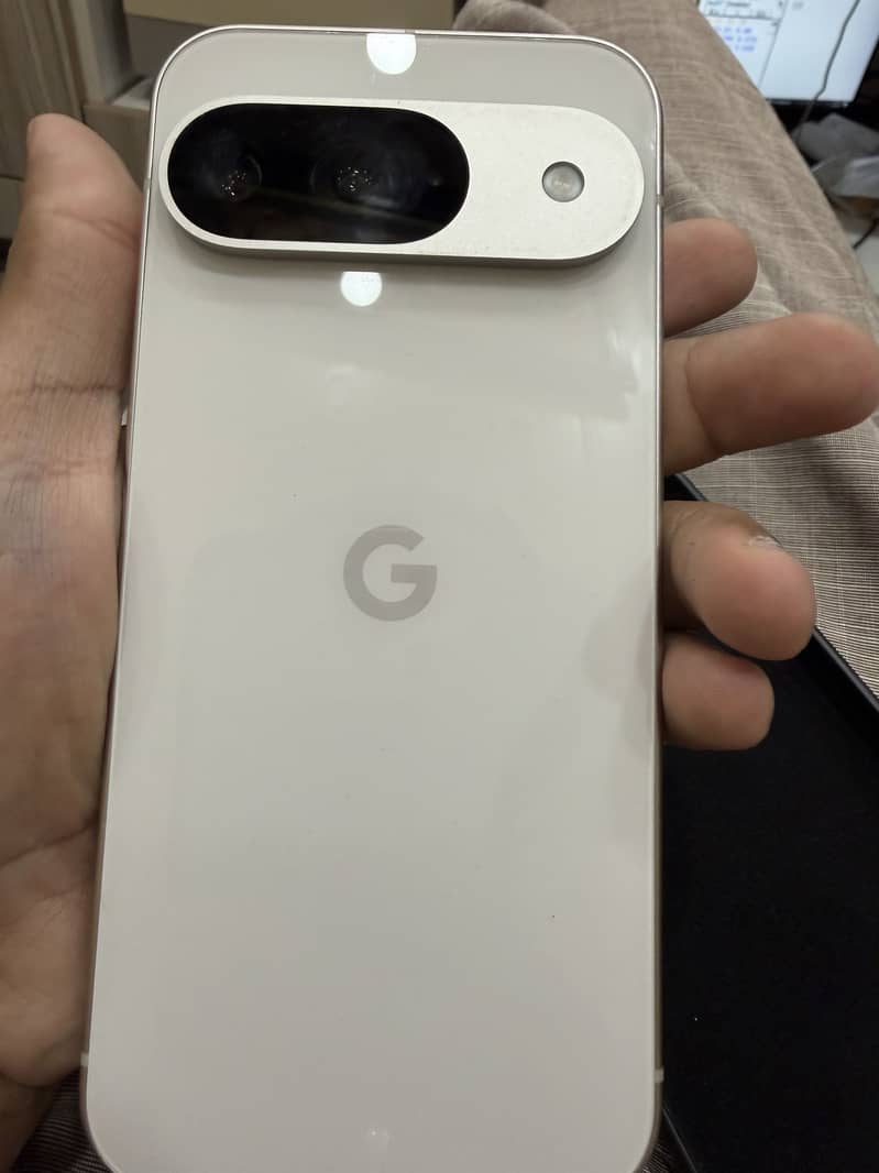 Google Pixel 9 4